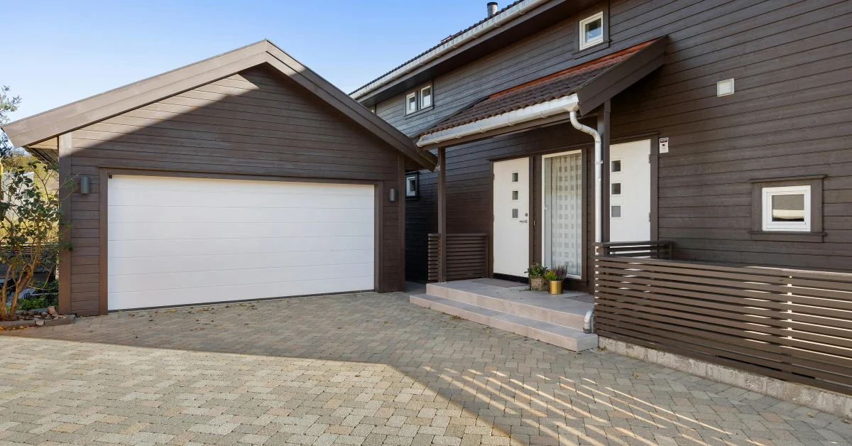 Residential Garage Door